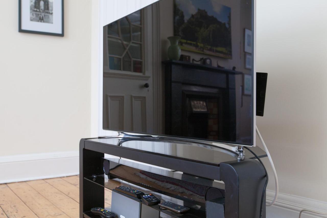 Amazing Apartments - London Road By Holyrood Park Edinburgh Bagian luar foto
